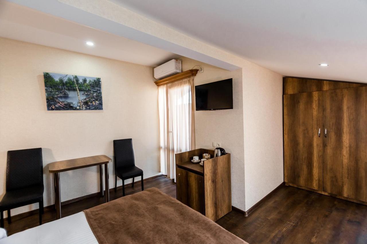 George Hotel Тбілісі Екстер'єр фото