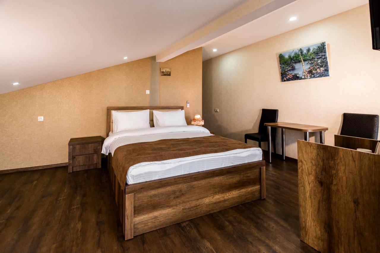 George Hotel Тбілісі Екстер'єр фото
