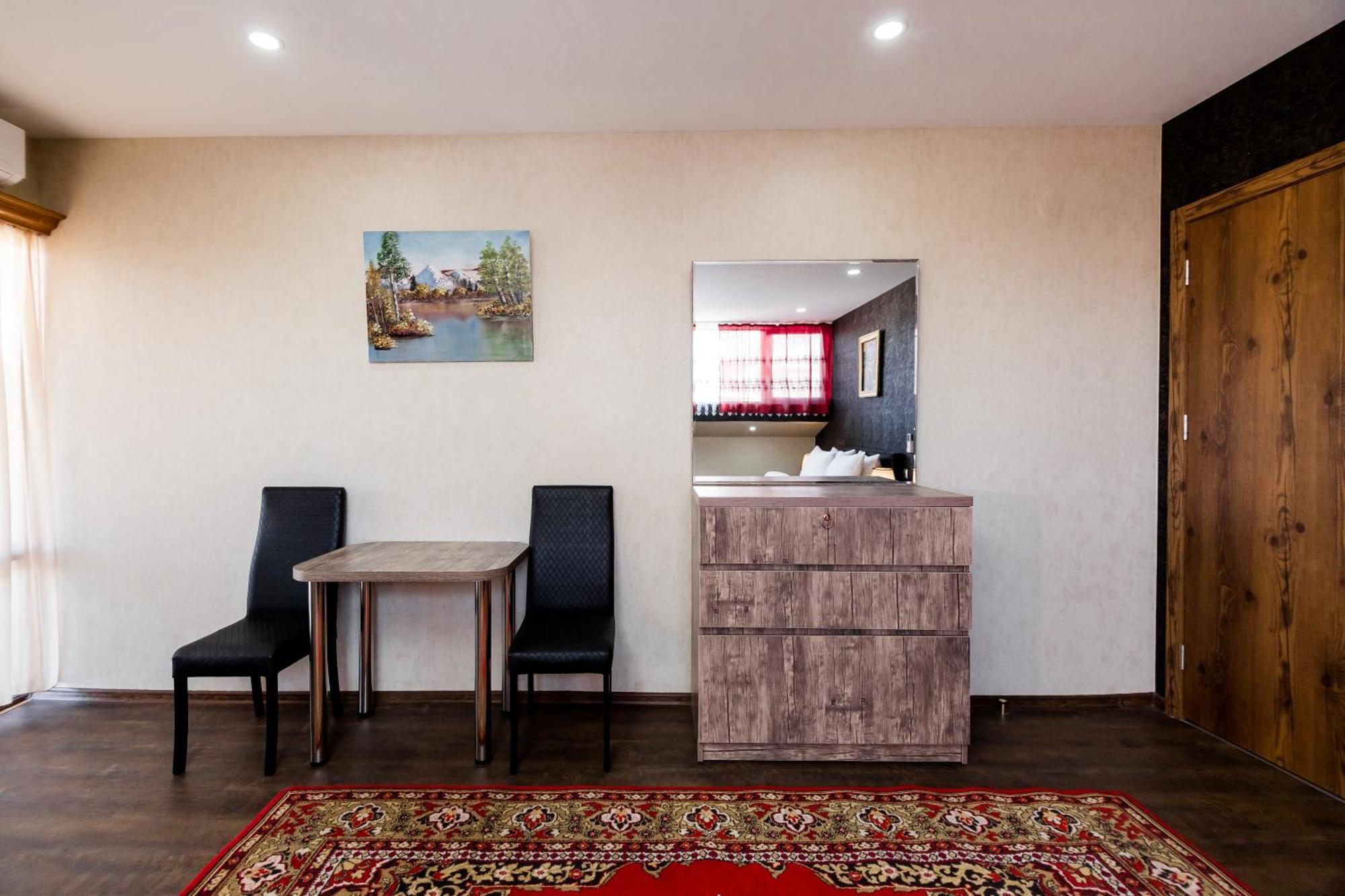 George Hotel Тбілісі Екстер'єр фото