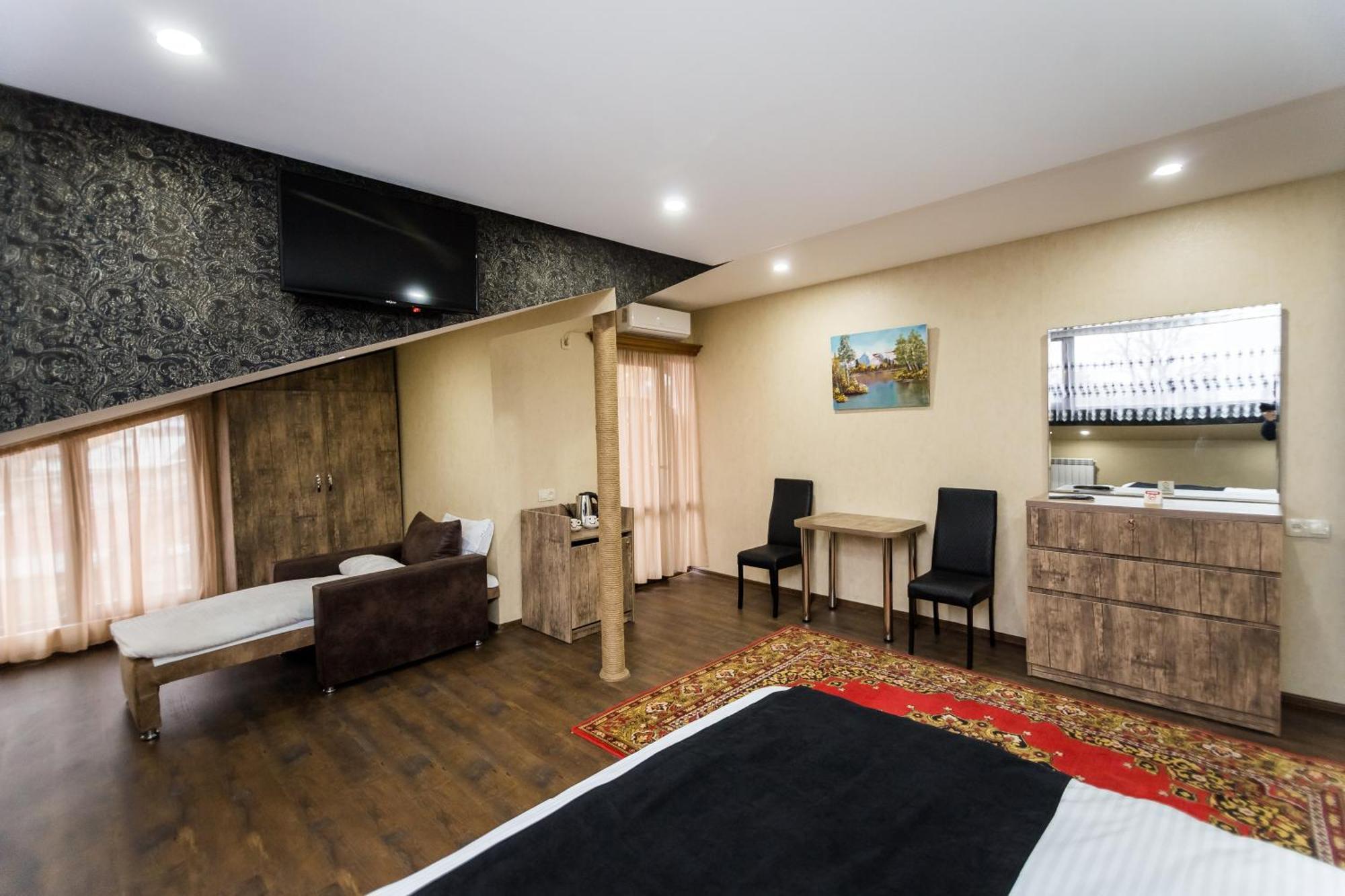 George Hotel Тбілісі Екстер'єр фото