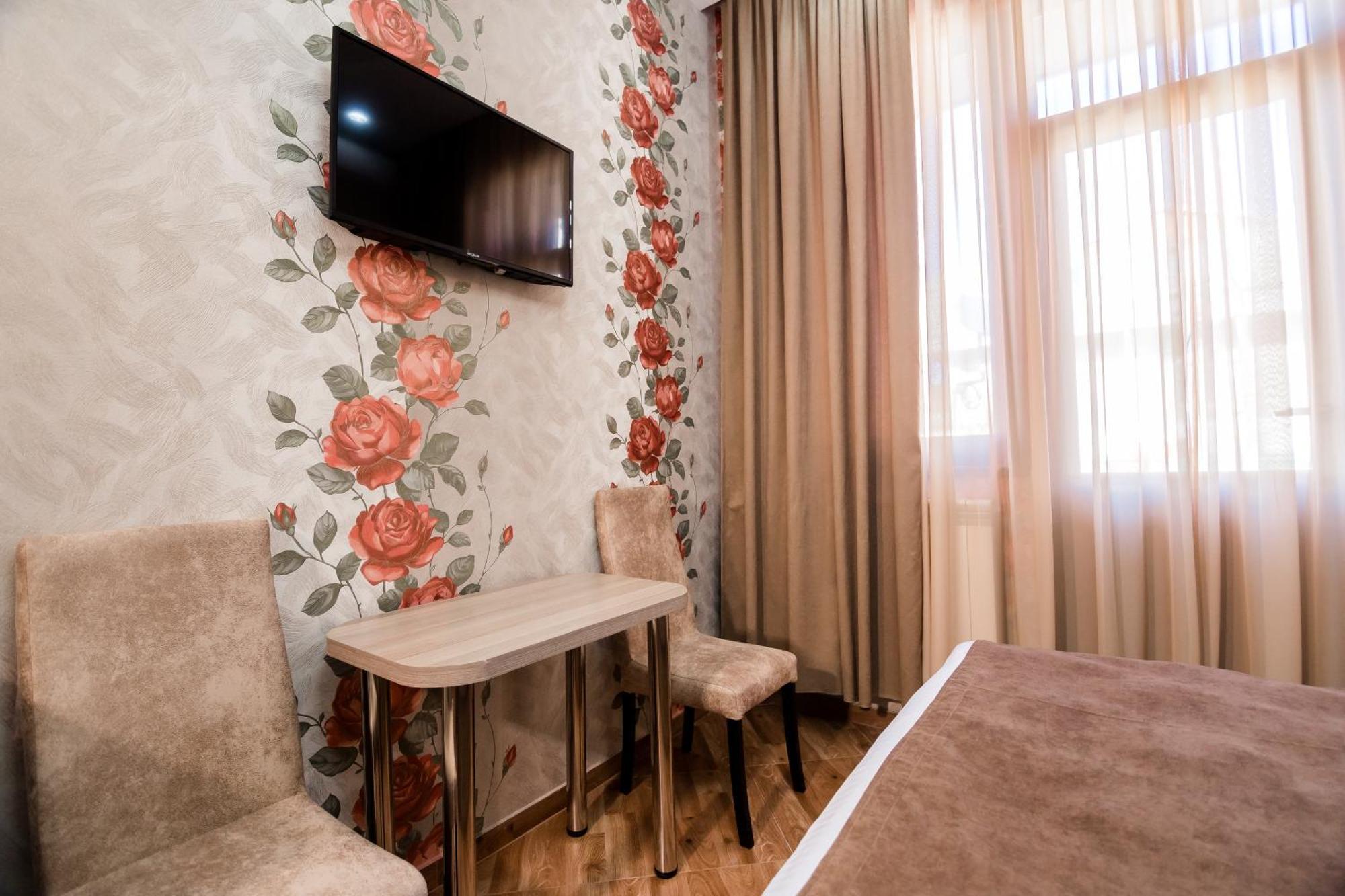 George Hotel Тбілісі Екстер'єр фото