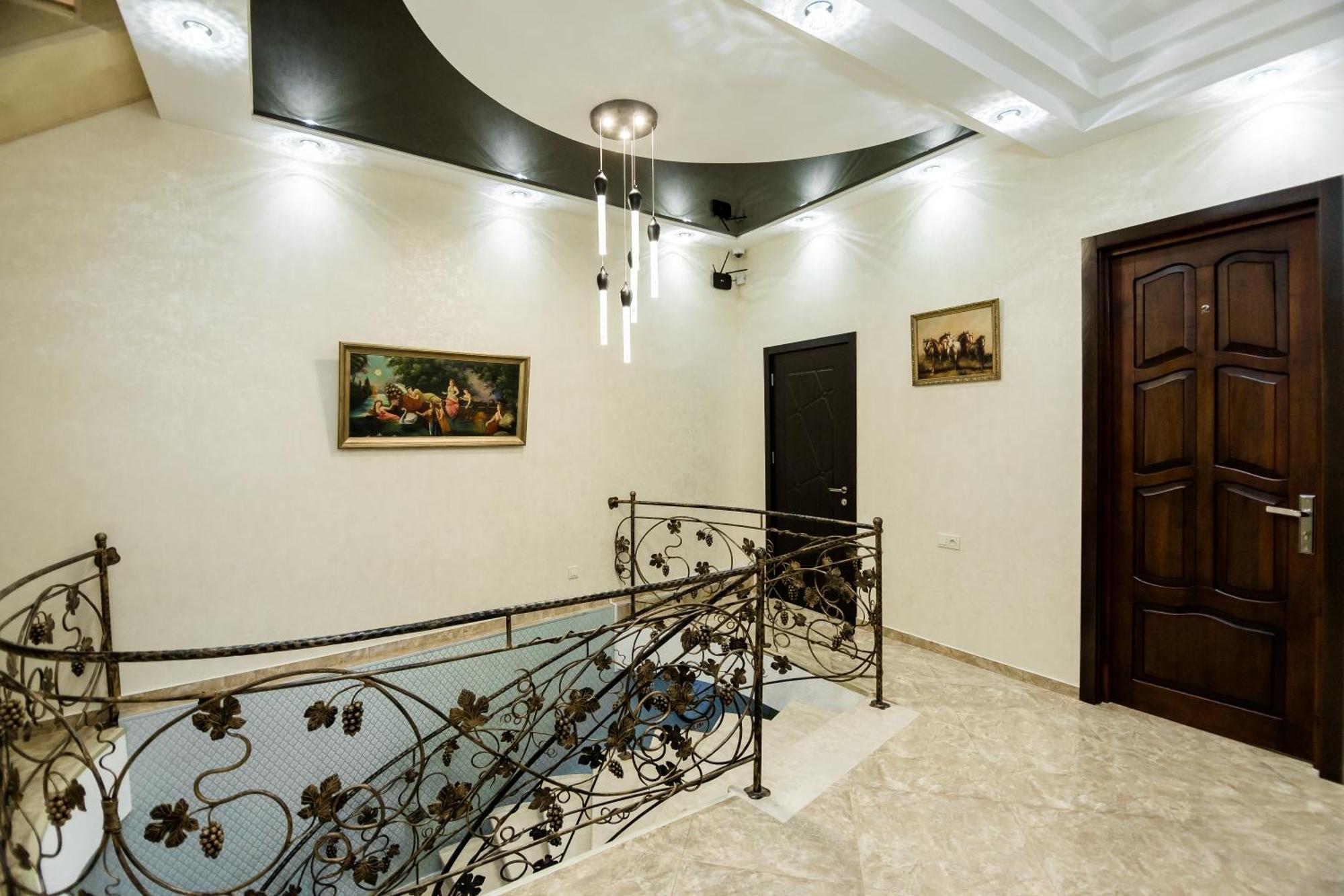 George Hotel Тбілісі Екстер'єр фото