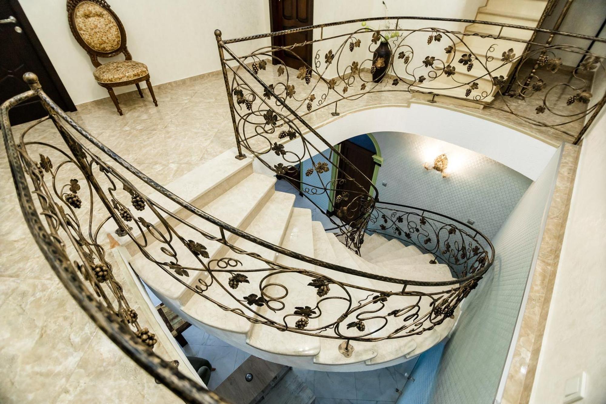 George Hotel Тбілісі Екстер'єр фото